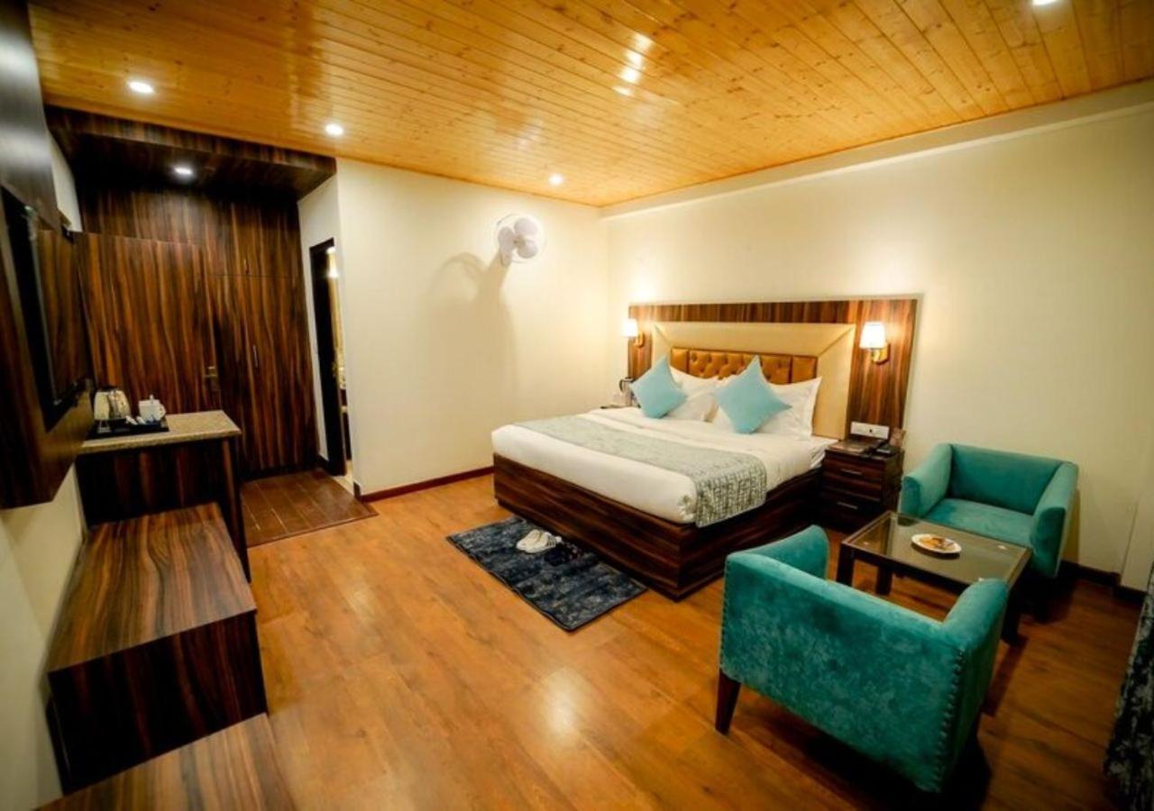 Отель Simsa Heights Manali Экстерьер фото